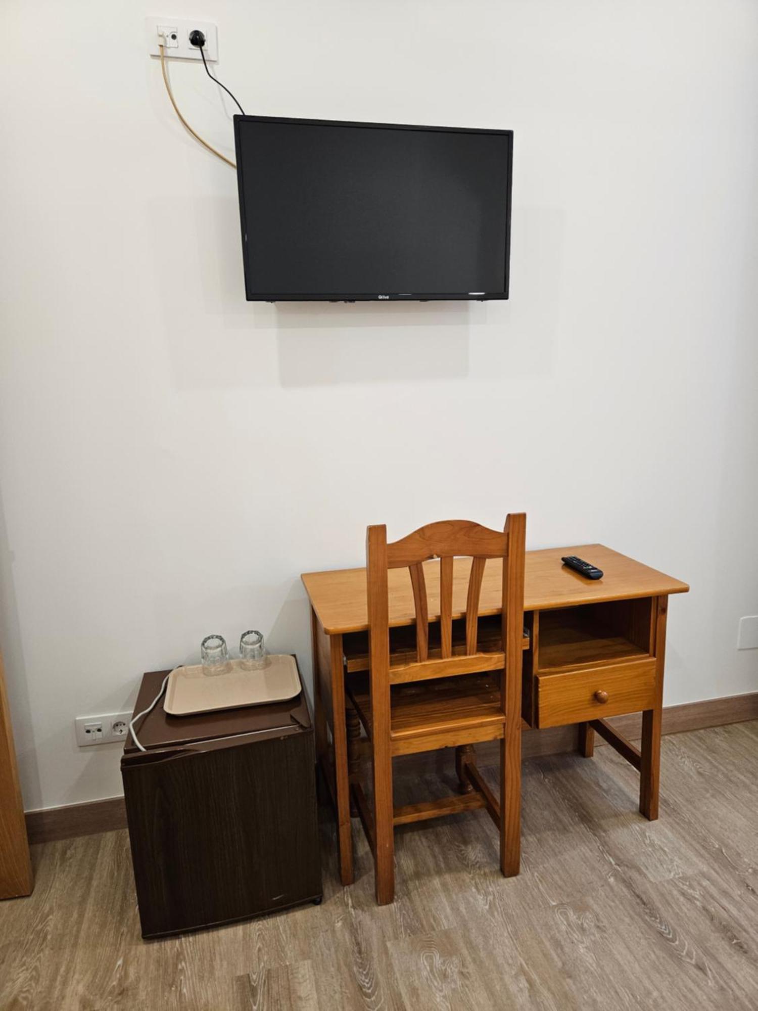 Hostal Miralva Мадрид Екстериор снимка